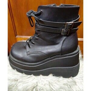 Demonia Shaker-52 Size 9.5 Gothic Rock Punk Platform Boots Black Zippers Lace-up